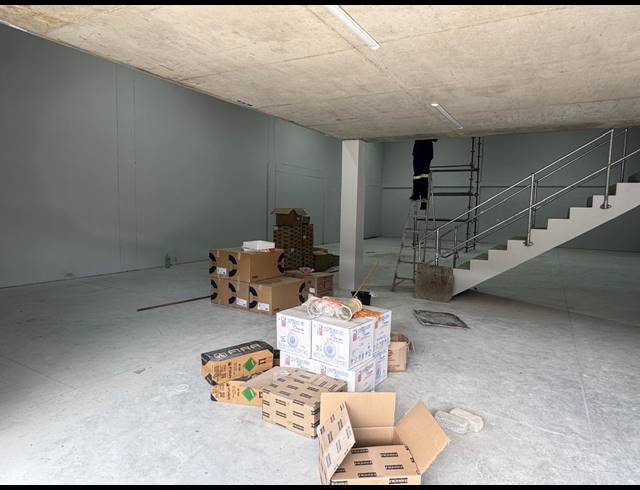 325M² WAREHOUSE TO LET IN BALLITO CENTRAL